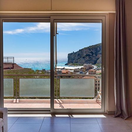 Casa Matilde - Appartamento Vista Mare - Con Posto Auto ฟีนาเลลีกูเร ภายนอก รูปภาพ