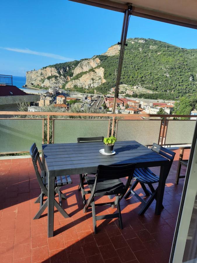 Casa Matilde - Appartamento Vista Mare - Con Posto Auto ฟีนาเลลีกูเร ภายนอก รูปภาพ
