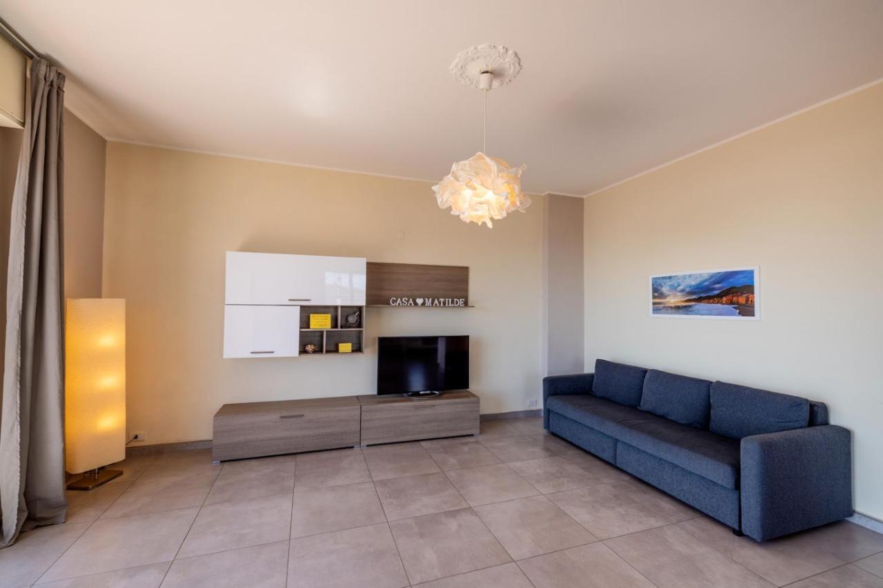 Casa Matilde - Appartamento Vista Mare - Con Posto Auto ฟีนาเลลีกูเร ภายนอก รูปภาพ