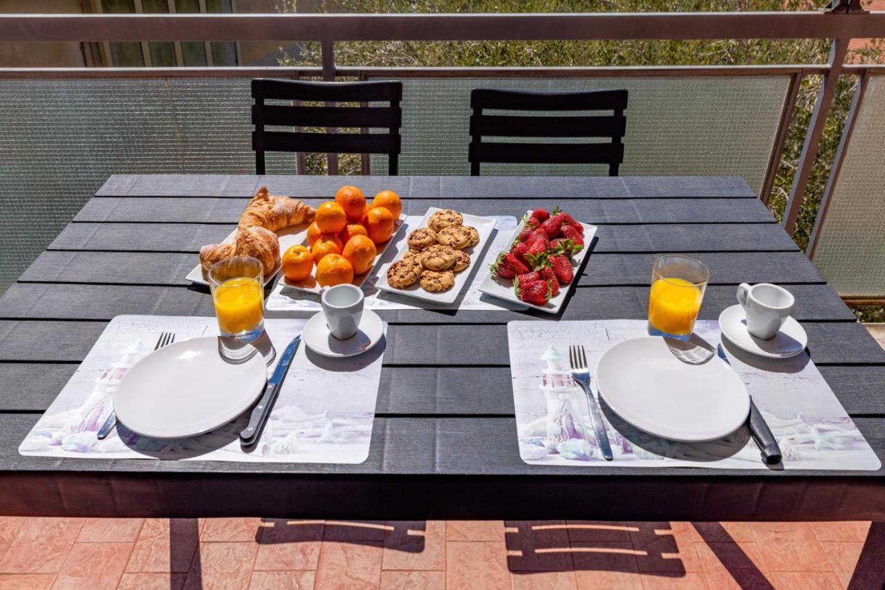 Casa Matilde - Appartamento Vista Mare - Con Posto Auto ฟีนาเลลีกูเร ภายนอก รูปภาพ