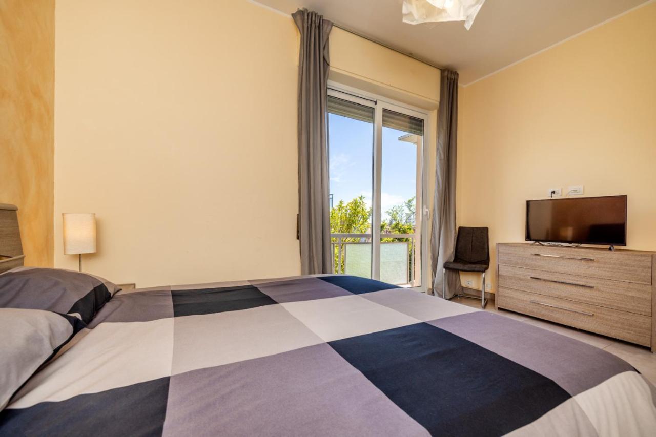 Casa Matilde - Appartamento Vista Mare - Con Posto Auto ฟีนาเลลีกูเร ภายนอก รูปภาพ
