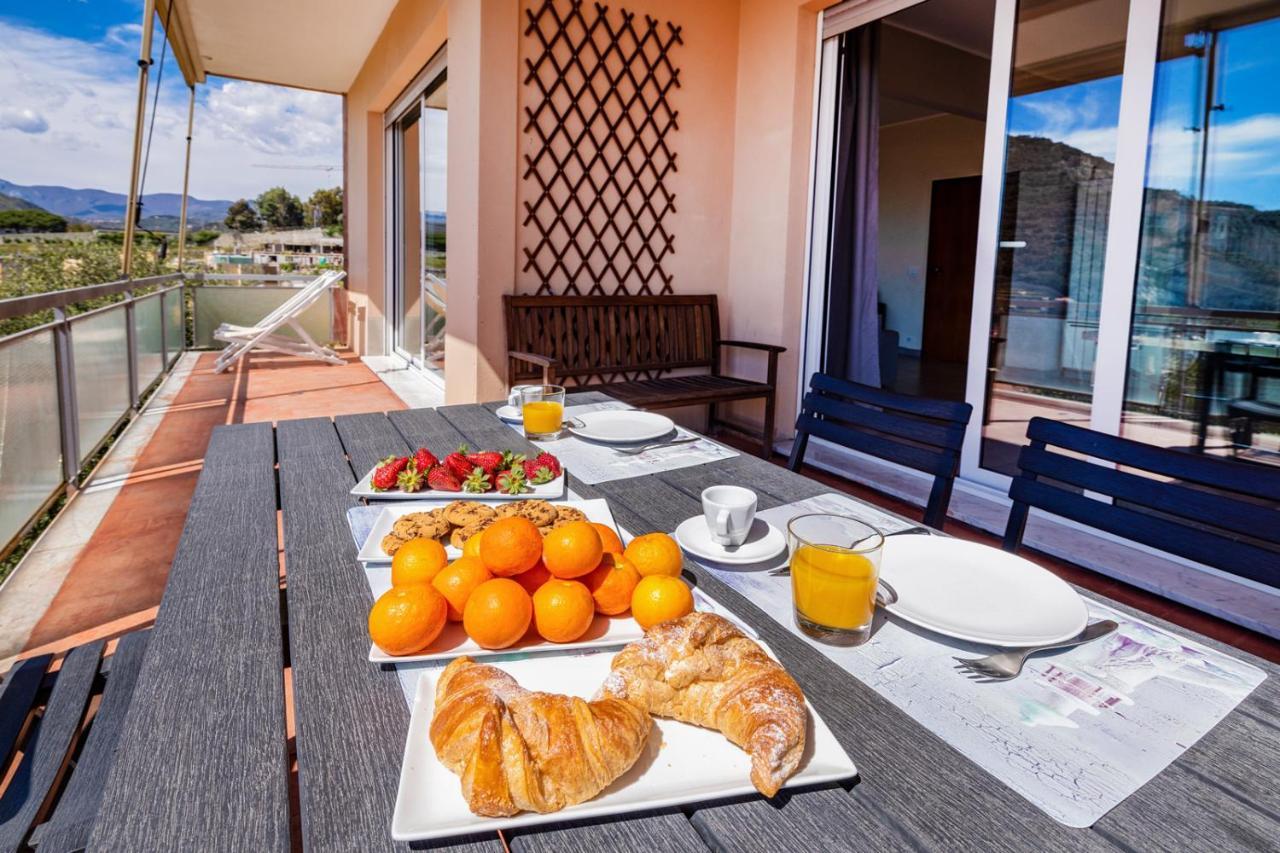 Casa Matilde - Appartamento Vista Mare - Con Posto Auto ฟีนาเลลีกูเร ภายนอก รูปภาพ