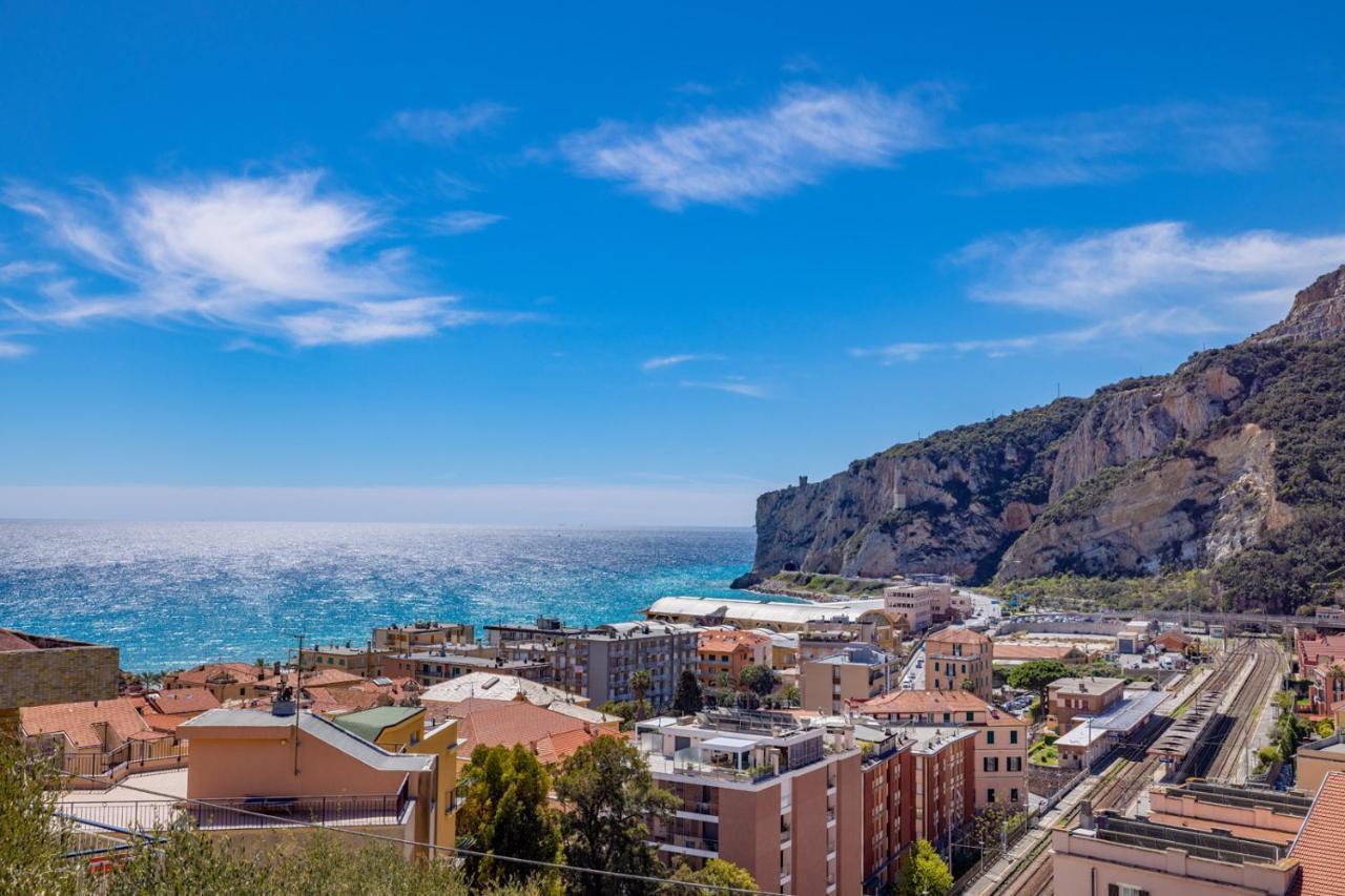 Casa Matilde - Appartamento Vista Mare - Con Posto Auto ฟีนาเลลีกูเร ภายนอก รูปภาพ