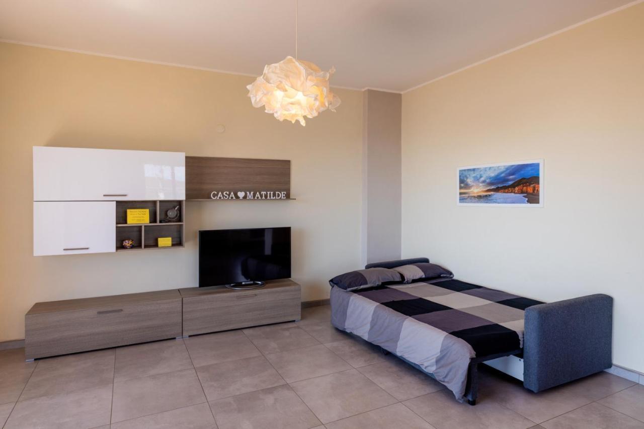 Casa Matilde - Appartamento Vista Mare - Con Posto Auto ฟีนาเลลีกูเร ภายนอก รูปภาพ